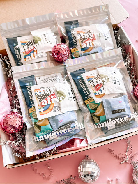 These retro hollographic bachelorette hangover kits are the perfect addition to bring to your bachelorette party. Perfect to gift to your bridesmaids! Bridesmaid Gifts Bachelorette Party, Bachelorette Gift Bags Favors, Bachelorette Boxes, Bachelorette Party Recovery Kit, Bachelorette Goody Bag Ideas, Party Recovery Kit, Bachelorette Goodies, Wedding Survival Kit, Cassie Wedding