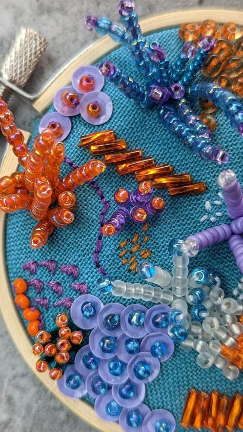 Create Gorgeous Bead Embroidery Art: Step-by-Step Tutorial 3d Beaded Embroidery, Mila Textiles, Fabric Beads Diy, Hand Bead Embroidery Designs, How To Bead Embroidery, Bead Art Projects, Surface Embroidery, Seed Bead Embroidery, Coral Embroidery