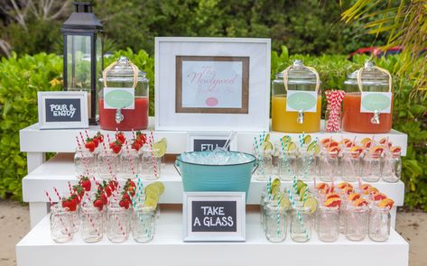 Bachelorette Theme Ideas, Margarita Bachelorette, Margarita Party, Wedding Drink Station, Margarita Bar, Margarita Drink, Bachelorette Theme, National Margarita Day, Fiesta Bridal Shower