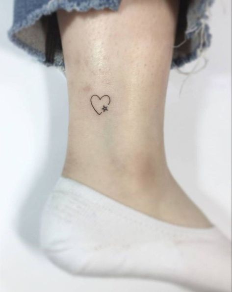 Heart Tattoo Ankle, Simple Heart Tattoos, Tiny Tattoos For Women, Tiny Heart Tattoos, Heart Line, Small Heart Tattoos, Petit Tattoo, Ankle Tattoos For Women, Tattoo Love