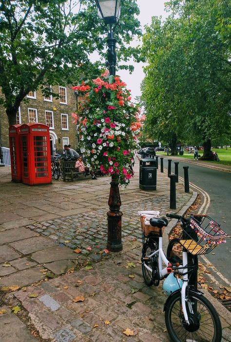 Richmond London Aesthetic, Living In England Aesthetic, Acnh London, Richmond Aesthetic, Richmond Uk, Richmond England, Rainy London, Richmond London, Hampstead London