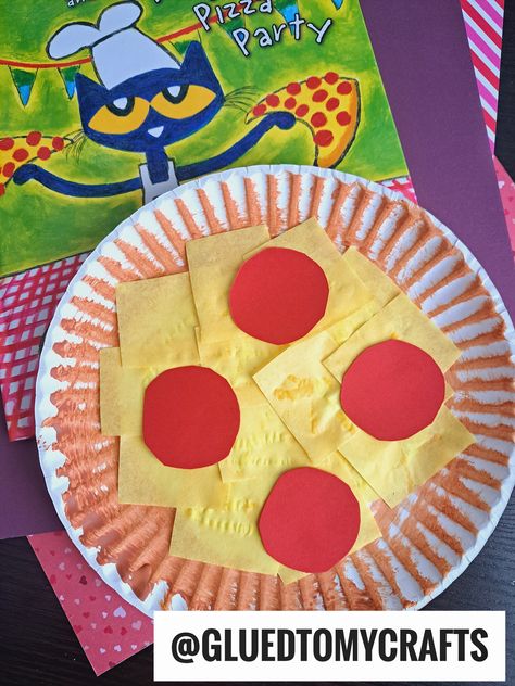 Paper Plate Pizza Craft Idea For Kids Paper Plate Pizza Craft, Paper Plate Pizza, Kindergarden Art, Preschool Food, Pasta Crafts, Pizza Craft, Summer Preschool Crafts, Summer Preschool Activities, Storytime Crafts