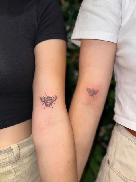 Same same but different Matching Bee Tattoo Couple, Mother Daughter Bee Tattoos, Matching Bee Tattoos Best Friends, Bee Couple Tattoo, Matching Bee Tattoo, Bumble Bee Tattoo Cute, Bee Tattoo Placement, Same But Different Tattoo, Matching Tattoo Ideas For Best Friends