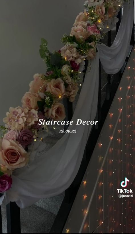 Shaadi Ka Ghar Decor, Flower Staircase, Dholki Decor, Stairs Indoor, Wedding Core, Wedding Stairs, Wedding Staircase, Stairs Decoration, Nikah Decor