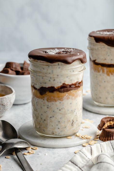 Peanut Butter Cup Overnight Oats, Peanut Butter Overnight Oats Recipe, High Protein Peanut Butter, Protein Peanut Butter, 20g Of Protein, Peanut Butter Overnight Oats, Oat Recipes Healthy, Overnight Oats Recipe Healthy, Ambitious Kitchen