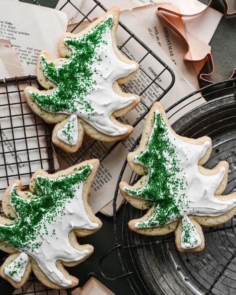 Christmas Sugar Cookies Christmas Sugar Cookie Dough, Decorating Sugar Cookies, Easy Royal Icing Recipe, Tree Cut Out, Tree Cut, Baking Cookbooks, Cake Decorating Kits, Royal Icing Recipe, Roll Cookies