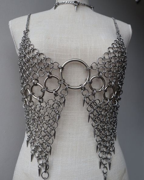 Y2K Chainmail Top made from stainless steal, with  adjustable straps. Made to order. Chain Mail Accessories, Chainmail With Beads, Chain Mail Belt, Ribcage Jewelry, Recycle Fashion Ideas, Chainmaille Corset, Chainmail Aesthetic, Chainmail Top Outfit, How To Make Chainmail