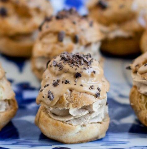 Coffee Buzz Cream Puffs | 13 Scrumptious Cream Puff Fillings You Can Prepare In No Time | https://homemaderecipes.com/cream-puff-fillings/ Creme Puff Filling, Cream Puff Flavors, Easy Pastry, Cream Puff Filling, Pepperoni Dip, Chips Dip, Chocolate Covered Coffee Beans, Creme Puff, Chocolate Shortbread Cookies