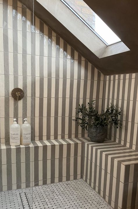 Contemporary Santa Barbara Style, Marble Shower Surround, Striped Tile Bathroom, Tile Half Way Up Bathroom Wall, Stripe Tile Bathroom, Wetroom Bathroom, Bathroom Tiles Ideas, Striped Bathroom, Striped Tile