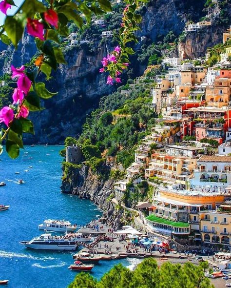 Magical Views on Twitter: "Amalfi coast, Italy… " Le Vatican, Honeymoon Inspiration, Italy Landscape, Italian Village, Positano Italy, Amalfi Coast Italy, Italy Aesthetic, Beautiful Places To Visit, Positano