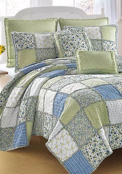 Laura Ashley Bedding, Bedspreads Comforters, Daffodil Yellow, Laura Ashley Home, Bedroom Quilts, Patchwork Quilt Patterns, Tiny House Decor, Diy Quilt, Quilted Bedspreads