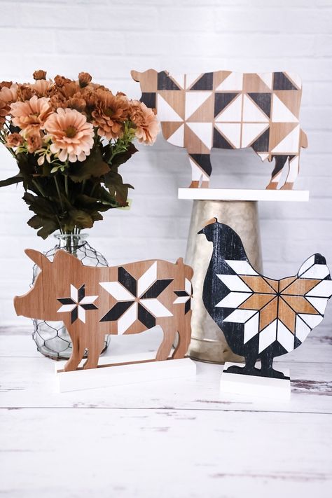 Diy Farm Decor, Wooden Animals Patterns, Diy Cow Decor, Homemade Wooden Gifts, Wood Block Crafts Diy, Western Bathroom Decor Ideas, Cnc Projects Ideas, Farm Christmas Decor, Plywood Crafts