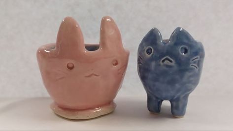 Pitch Pots Ceramics, Aesthetic Pinch Pots, Flower Pinch Pot, Cute Pinch Pot Ideas, Pinch Pots Ideas, Animal Pinch Pots, Pinch Pot Ideas Ceramics, Pinch Pot Mug, Pinch Pot Ideas