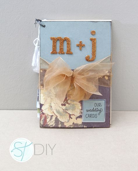 Great idea for how to turn all your wedding cards into a keepsake! DIY | card mini-album Wedding Card Book, Wedding Card Keepsake, Wedding Cards Keepsake, Mini Albümler, Sentimental Wedding, Bridal Guide, Keepsake Books, Have Inspiration, Card Book