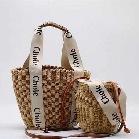 Straw Basket bag 2022 Chloe Straw Bag, Celine Straw Bag, Designer Wishlist, Holiday Tote Bag, Fake Designer, Chloe Handbags, Straw Basket, Raffia Bag, Quiet Luxury