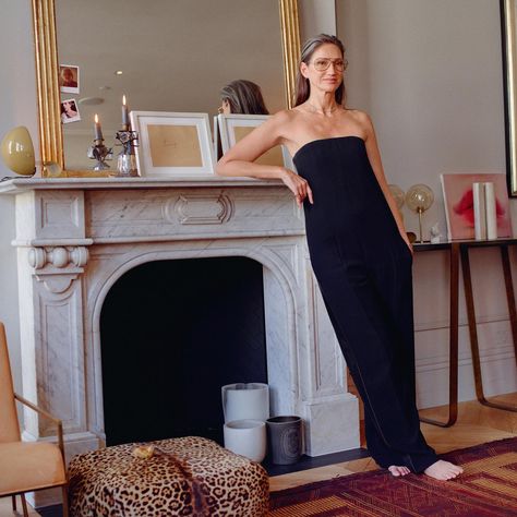 Jenna Lyons (@jennalyonsnyc) • Instagram photos and videos Jenna Lyons Home, Jenna Lyons Style, Soho Loft, Jenna Lyons, Brooklyn Brownstone, Shine The Light, Fireplace Design, Style Icon, Home Bedroom