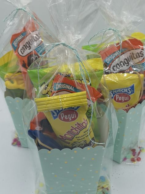 Chuches Ideas, Fun Experiments For Kids, School Supplies Cake, Primera Comunion Ideas, Birthday Return Gifts, Paper Box Template, Candy Birthday Party, Birthday Hampers, Snack Gift