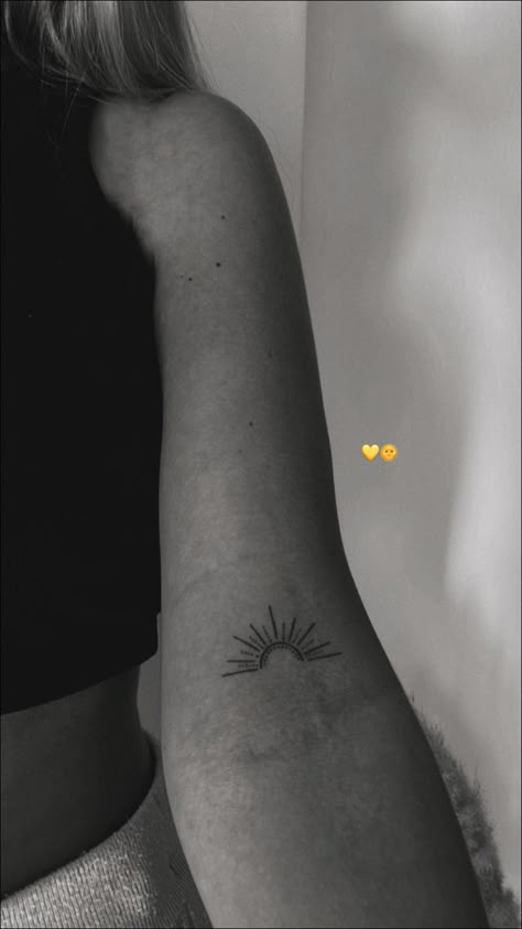 minimalistic sun tattoo Minimalistic Sun Tattoo, Small Travel Tattoos, Dainty Hand Tattoos, Above Elbow Tattoo, Inner Elbow Tattoos, Wellen Tattoo, Beachy Tattoos, Boho Tattoos, Elbow Tattoos