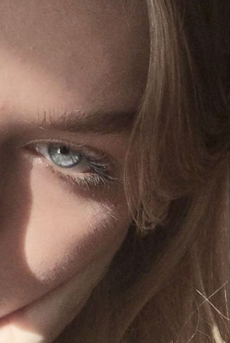 Blue Eyes Aesthetic, Jade Eyes, Pale Blue Eyes, Beautiful Eyes Color, Light Blue Eyes, Blue Green Eyes, Light Blonde Hair, Blonde Hair Blue Eyes, Gray Eyes