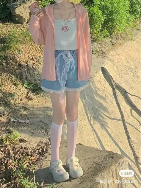 Kawaii Outfits With Shorts, Bright Pastel Outfits, Kawaii Outfit With Pants, Kawaii Outfits Pants, Kawaii Spring Outfits, Summer Kawaii Outfits, Summercore Outfits, Soft Kawaii Aesthetic Outfits, Casual Kawaii Outfits