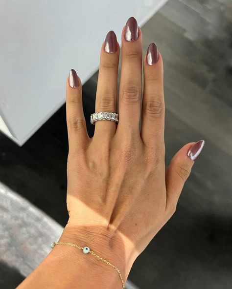 Glazed Nails Brown, Brown Glazed Nails, Nails January, Velvet Nails, Milky Nails, Nail Color Trends, Celebrity Nails, Fall Nail Trends, Best Nails