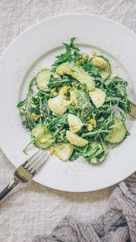 This is an unbelievably satisfying and tasty salad. Its creamy, bright, tangy, and filling. Think the richness of avocados, hard boiled eggs, parmesan, olive oil, and pine nuts against the brightness of arugula, lemon, and cucumber. The best part? It is a powerhouse nutritionally. Perfect as an easy low carb main course or to serve alongside grilled fish and seafood.  Click to see the recipe and nutritional info!  #healthydinnerrecipes #lowcarbdinnerrecipes #ketotdinnerrecipes #saladideas Healthy Snacks To Make, Salad With Lemon, Healthy Diets, Arugula Salad, Low Carb Dinner Recipes, Grilled Fish, Balsamic Vinaigrette, Hard Boiled, Avocado Egg