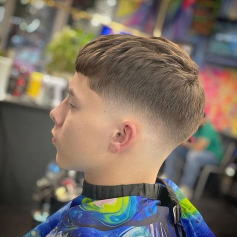 Midfade Haircut For Men, Midfade Hairstyle Men, Mis Fade, White Guy Haircuts, Hair Tattoo Men, Crop Fade, Faded Haircut, Very Short Hair Men, Haircut Ideas Trendy