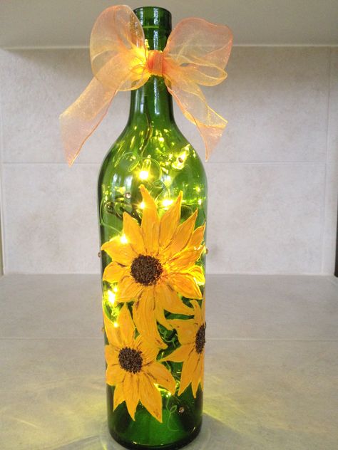 Sunflower, Lighted, Hand Painted Wine Bottle Ideas For Glass Bottles, Wine Bottle Project, Sunflower Crafts, Hand Painted Wine Bottles, Empty Wine Bottles, Wine Craft, Wine Glass Art, Wine Bottle Art, Wine Bottle Diy Crafts