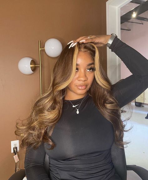 Brown Ombre Wigs For Black Women, Sew In Brown Highlights, Blonde And Brown Weave, Honey Blonde Highlights On Brown Hair Black Women, Light Brown Wig Black Women, Brown Hair With Blonde Highlights Black Women, Wig With Highlights Black Women, Balayage On Black Women, Brown Wigs With Highlights