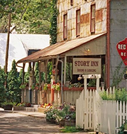 100 Best Midwest Small-Town Getaways | Midwest Living Travel Destinations In The Us, Nashville Indiana, Indiana Travel, Brown County, Small Town Life, Midwest Living, Small Town Romance, On The Road Again, Small Town