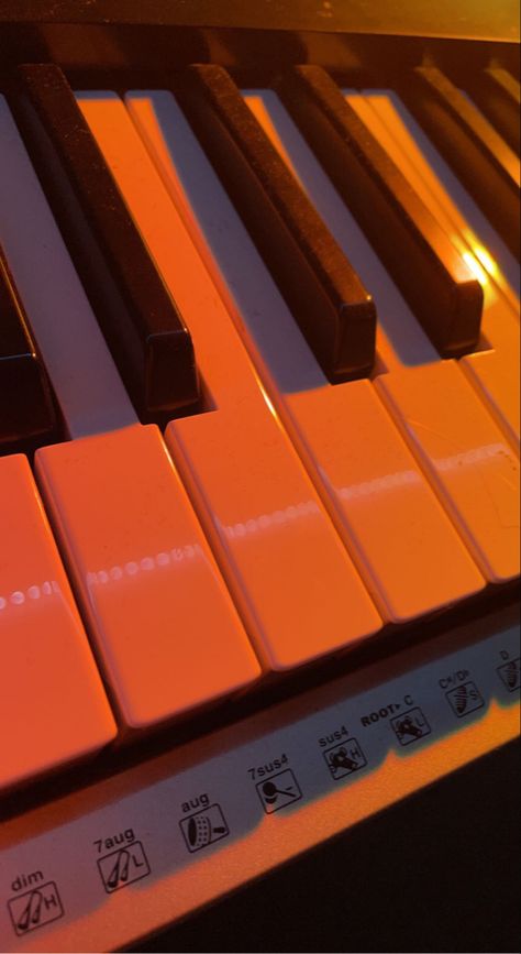 aesthetic late night sunset piano playing Orange Piano Aesthetic, Late Night Jazz Aesthetic, Orange Aesthetic Music, Orange Music Aesthetic, Piano Sunset, Orange Piano, Aesthetic Late Night, Apple Pomegranate, Piano Aesthetic