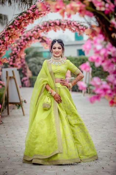 The Prettiest Lime Green Lehengas We Spotted On Brides! | WedMeGood Mehendi Outfits, Saree Bollywood, Yellow Lehenga, Wedding Lehenga Designs, Bridal Lehenga Collection, Designer Bridal Lehenga, Green Lehenga, Traditional Indian Outfits, Indian Bridal Dress