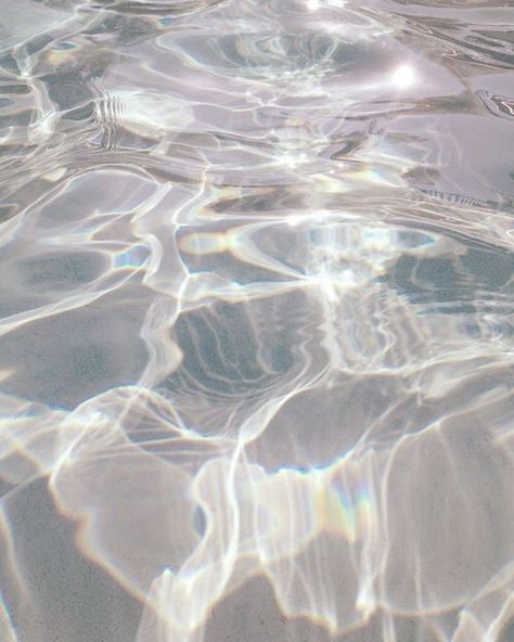 blue aesthetic, pastel aesthetic, pool, water art, baby blue vibes Golden Aesthetic, Grafika Vintage, Warm Aesthetic, Aesthetic Orange, Inspiring Photography, Tapeta Pro Iphone, Aesthetic Vintage, White Aesthetic, Color Textures