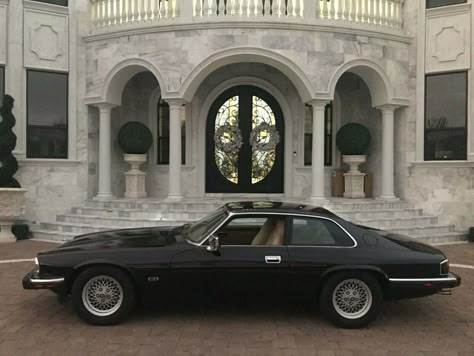 Old School Jaguar Classic Cars, Jaguar Vintage Car, Vintage Jaguar Car, Old Jaguar Car, Jaguar Car Aesthetic, Black Jaguar Car, Vintage Black Car, Old Jaguar, Jaguar Vintage