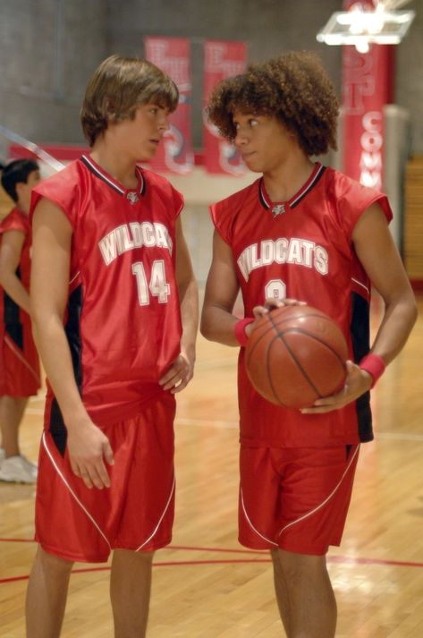 High School Musical Quiz, Musical Quiz, Disney Playlist, Monique Coleman, Corbin Bleu, High School Music, Troy Bolton, Wall Pics, Disney Musical