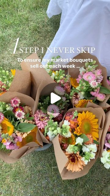 How To Sell Flowers At A Farmers Market, Flowers At Farmers Market, Flower Workshop Ideas, Farmers Market Flowers Bouquets, Flower Farmers Market Display, Farmers Market Flower Display, Flower Farmers Market, Flower Market Stall, Farmers Market Ideas