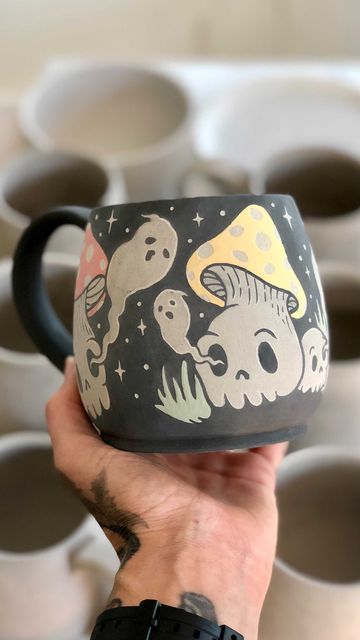 Halloween Cup Painting Ideas, Cup Ceramic Painting, Autumn Ceramic Mug, Gothic Pottery Painting, Pottery Painting Ideas Goth, Halloween Ceramic Painting, Spooky Pottery Painting, Witchy Pottery Painting, Halloween Pottery Ideas Painted