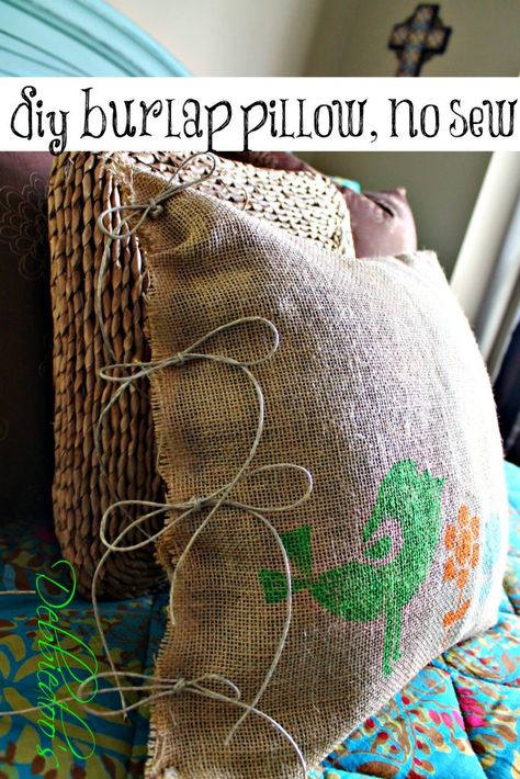 An easy no sew burlap pillow diy tutorial.http://www.bjcraftsupplies.com/sewing/ribbon01.asp Sewing Pillows Decorative, Burlap Ideas, Diy Marker, Marker Crafts, Burlap Projects, Burlap Decor, Burlap Sacks, Diy Burlap, Burlap Crafts