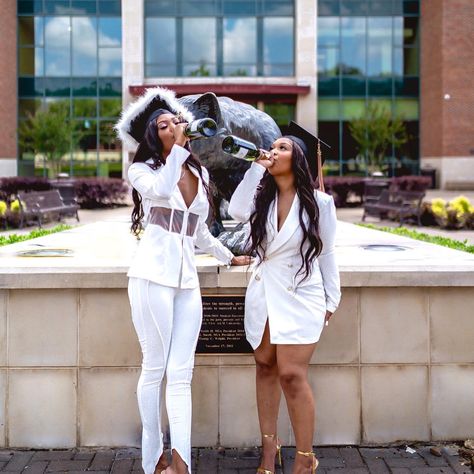 Best Friend Graduation Pictures Black, Bestfriend Graduate Photoshoot, Cousin Graduation Pictures, Friend Graduation Photoshoot, Bff Graduation Pictures, Bestie Graduation Pictures, College Graduation Pictures Black Women, Graduation Pics With Friends, Fish Photoshoot