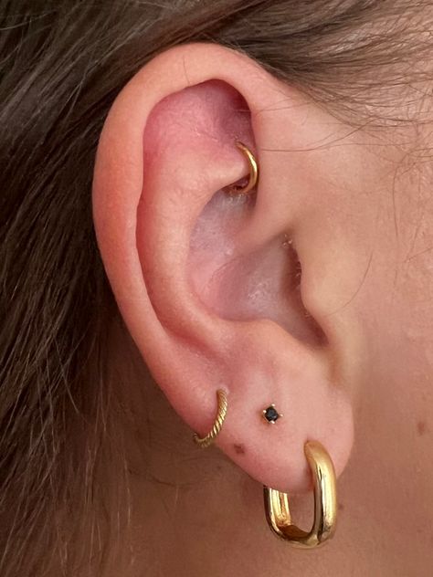 3 Pericing Ideas Ears, Beginner Ear Piercing, Minimal Ear Piercings Simple, Kelsey Kreppel Piercings, Subtle Ear Piercings, Ear Decoration Piercings, Tragisch Piercing, Ear Piercing Stacking Ideas, Orbital Lobe Piercing