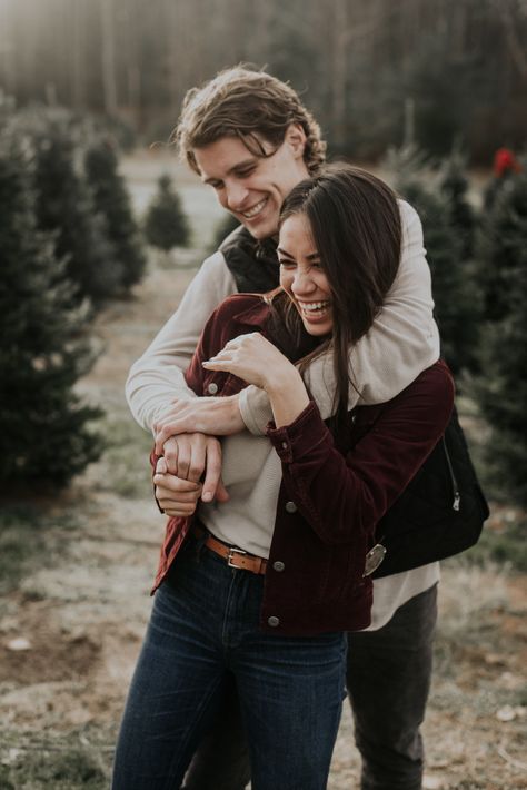 Holiday Tree Farm Family Photos, Tree Farm Couple Photos Outfit, Christmas Tree Farm Couples Photos, Christmas Tree Farm Photoshoot Couples, Christmas Tree Photoshoot Couple, Couples Tree Farm Photoshoot, Couple Christmas Photoshoot Outside, Christmas Tree Engagement Photos, Christmas Pictures Couples Outfits