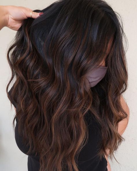 2022 Hair Color, Brown Hair Color Shades, Golden Brown Hair Color, Black Hair Balayage, Brown Hair Looks, Spring Hair Color, Hair Color Light Brown, Brown Hair Balayage, Hair Color Shades