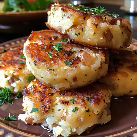 Stuffed Potato Cakes Recipe - Stuffed Potato Cakes Recipe, Beef Stuffed Potato Cakes, Potato Cakes With Cheese, How To Make Potato Cakes, Potatoe Cakes Recipe, Stuffed Potato Cakes, Fried Potato Patties, Stuffed Mashed Potatoes, Beef Patties Recipes