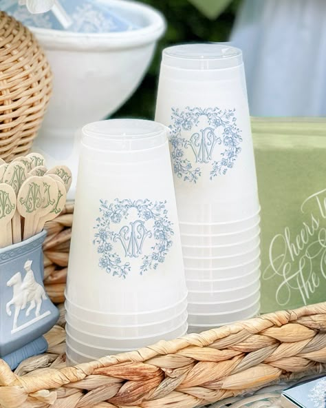 Say "cheers" with your guests and our Frosted Cups, offered with your choice of design and selection of imprint ink color. With the option to include a design on both sides, showing off anything from an antique style monogram and crest to a custom sketch of your venue or pets, our cups are perfect for weddings or any occasion. Please allow a minimum of 6 weeks for production of your cups. Rush is not available for this item at this time. Frosted Wedding Cups, Custom Plastic Cups, Coffee Bar Wedding, Wedding Plastic Cups, Frosted Cups, Monogram Cups, Blue White Weddings, Bar Cups, Frosted Cup