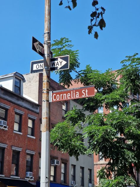 New York City West Village, Cornelia Street New York, West Village New York, Cornelia Street Aesthetic, New York Core, New York West Village, Cornelia Street, West Village Nyc, Photo New York