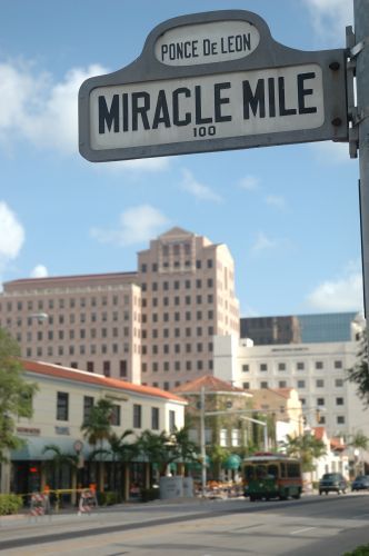 Miracle Mile - Outdoors Shopping, Food, Entertainment (Coral Gables, Florida) Biltmore Miami, Nursing Equipment, Miami Attractions, Miami Living, Coral Gables Florida, Vintage Miami, Miami City, Miracle Mile, Shopping Food