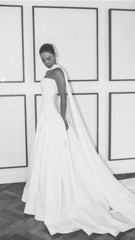 Timeless Wedding Dress, Classy Wedding Dress, Dream Wedding Ideas Dresses, Classy Wedding, A Wedding Dress, Wedding Mood, Dreamy Wedding, Elegant Wedding Dress, Wedding Dress Inspiration