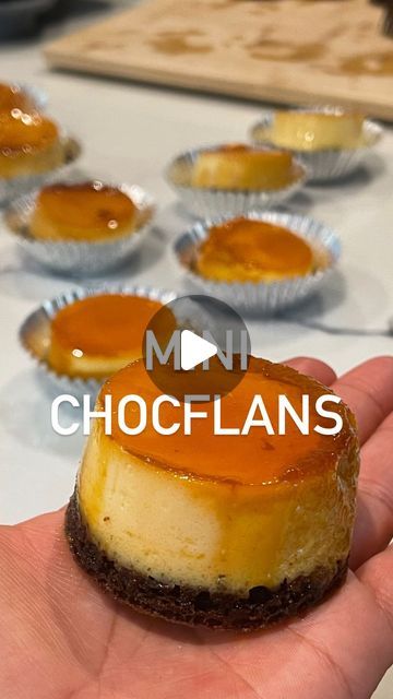 24K likes, 118 comments - anelkassandra on September 18, 2023: "MINI CHOCOFLANS 😋😋😮‍💨 . . . . . . #chocolatecake #chocoflan #chocoflancake #chocoflan🍮 #flan #flancasero #flanrecipe #re...". Choc Flan Recipe, Choco Flan Cupcakes, Mini Flan Cake, Chico Flan Recipe, Dessert Recipes Mexican, Small Flan Recipe, Choco Flan Cake Recipes, Choco Flan Recipe Easy, Mini Chocoflan Decoration Ideas