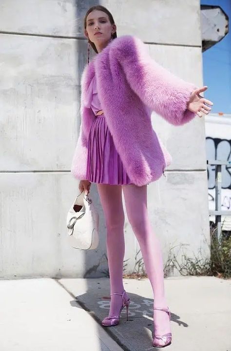 Colorful Tights Outfit, Pantyhose Outfit, Colored Tights Outfit, Tights Outfits, Pink Tights, Interesting Outfits, Monochromatic Outfit, Colored Tights, Practice Outfits