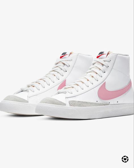 Pink nike blazer mid sneaker outfit Nike Rosa, White Sunset, Buty Marki Nike, Blazer Mid 77 Vintage, Boty Nike, Dr Shoes, Shoe Ideas, Baddie Aesthetic, Nike Blazer Mid 77